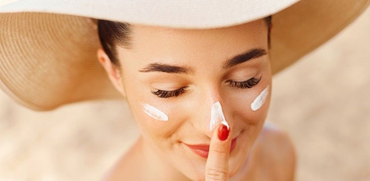 Aquí te traigo algunos consejos para que sea más fácil cuidar de tu piel y tu cuerpo durante el verano.